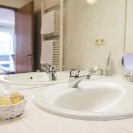 Hanses-braeutigam Hotel 3*